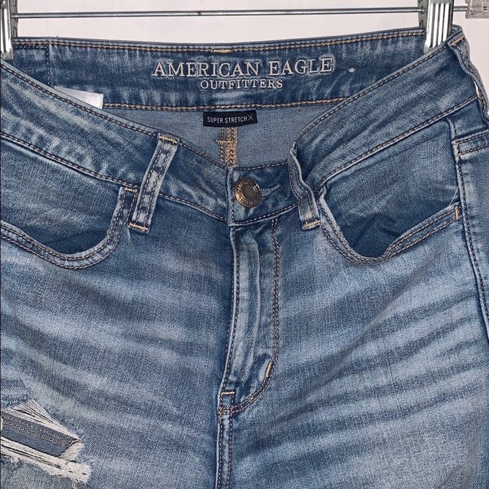 Light wash distressed jeans - Picture 6 of 14